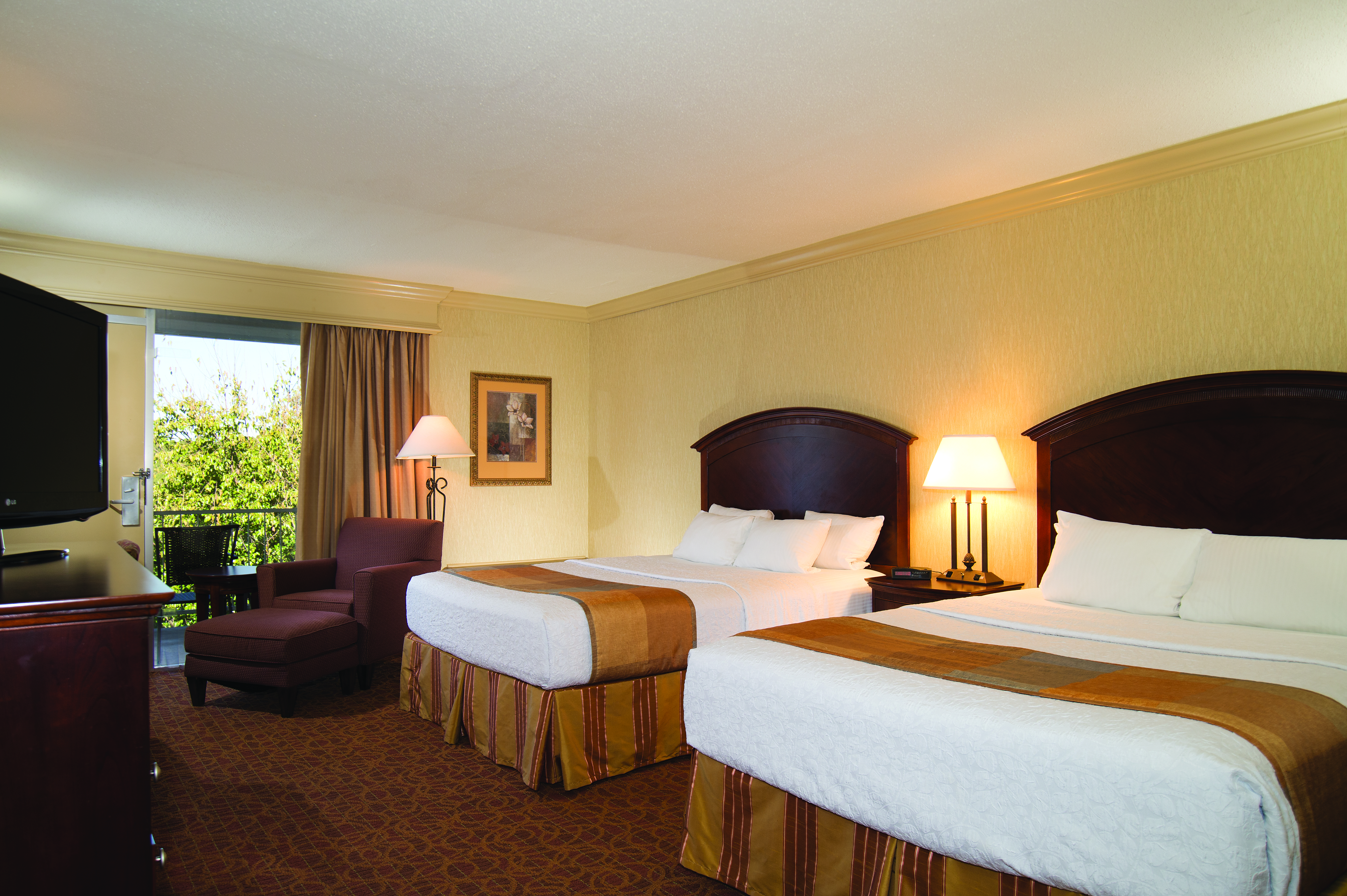 Spacious Rooms at Best Western Inn of the Ozarks