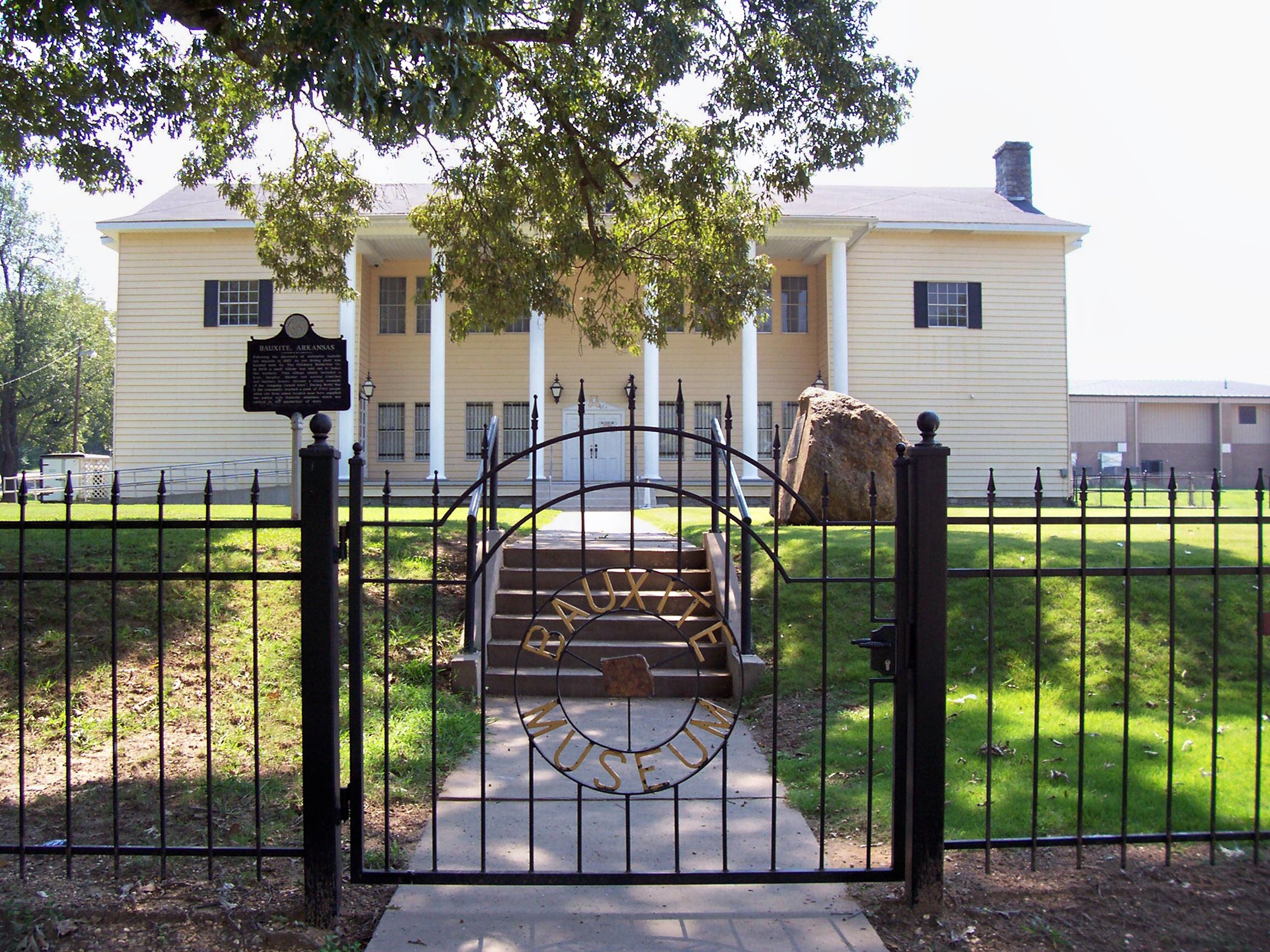 The town that bauxite built