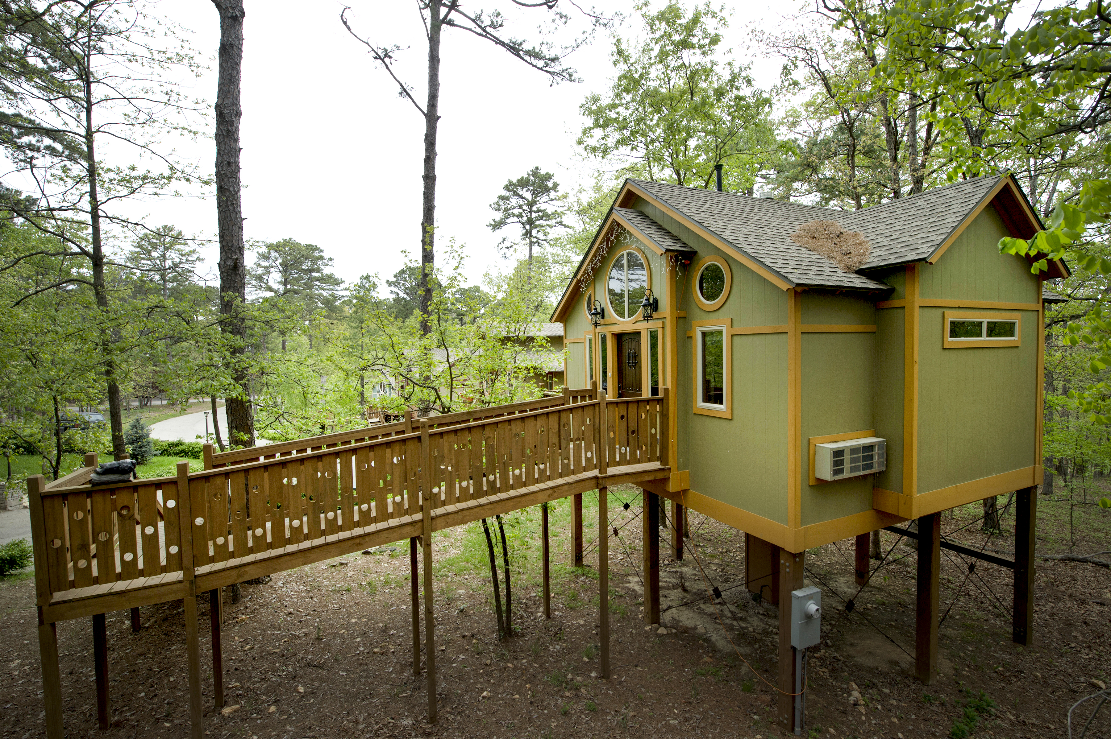 Grand Treehouses in Eureka Springs