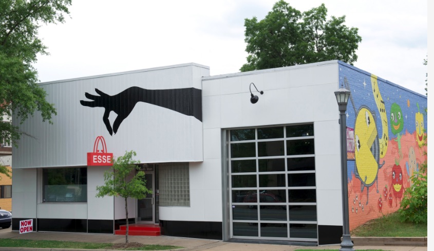 ESSE Purse Museum 