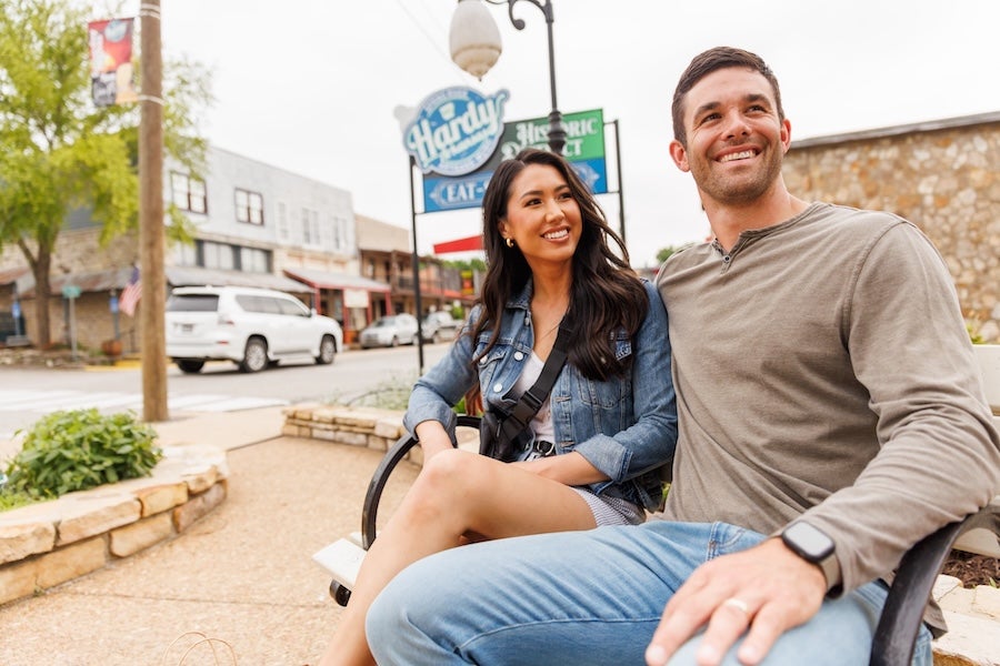 couple in downtown Hardy
