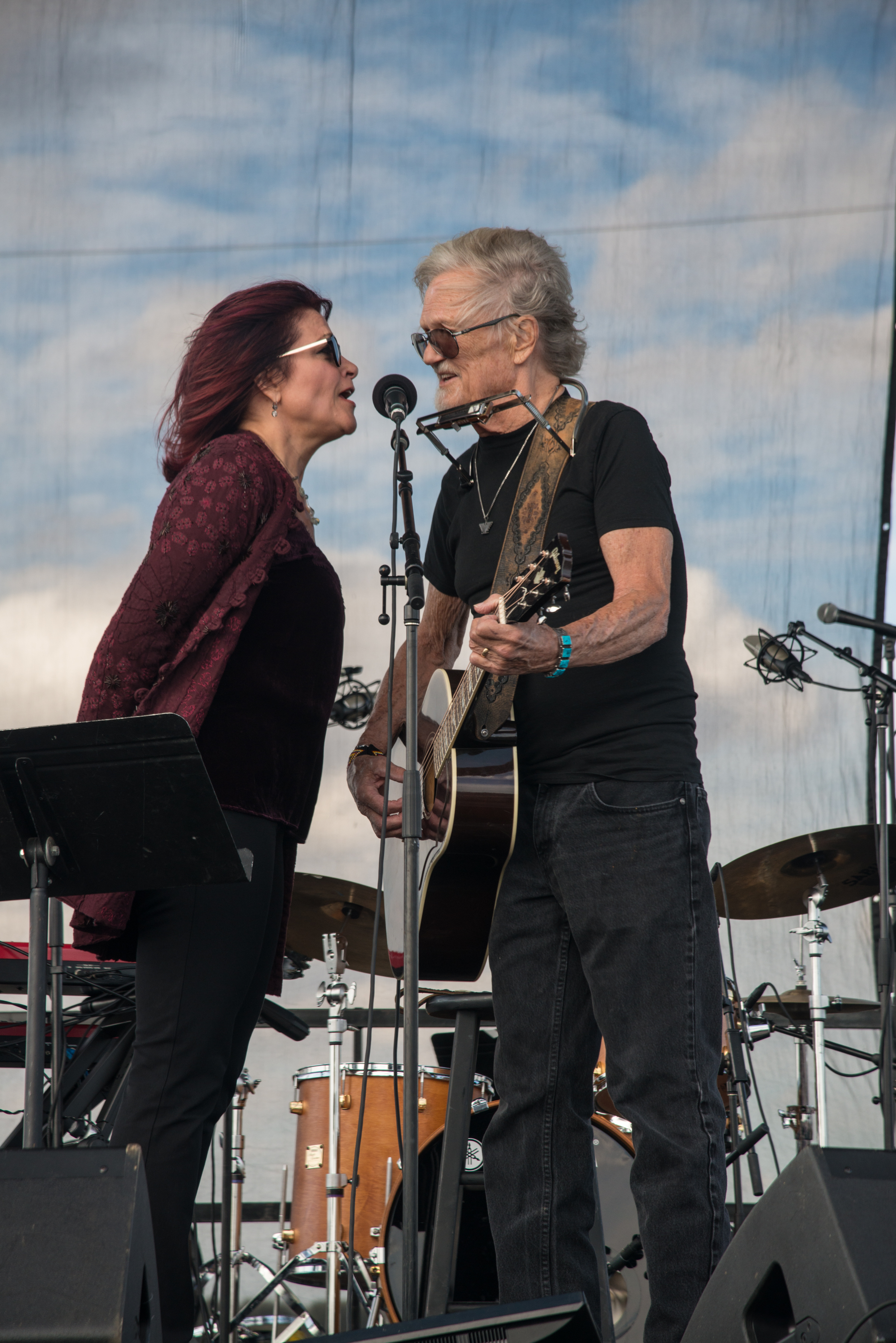 Rosanne Cash and Kris Kristofferson perform at the inaugural Johnny Cash Heritage Festival in 2017.