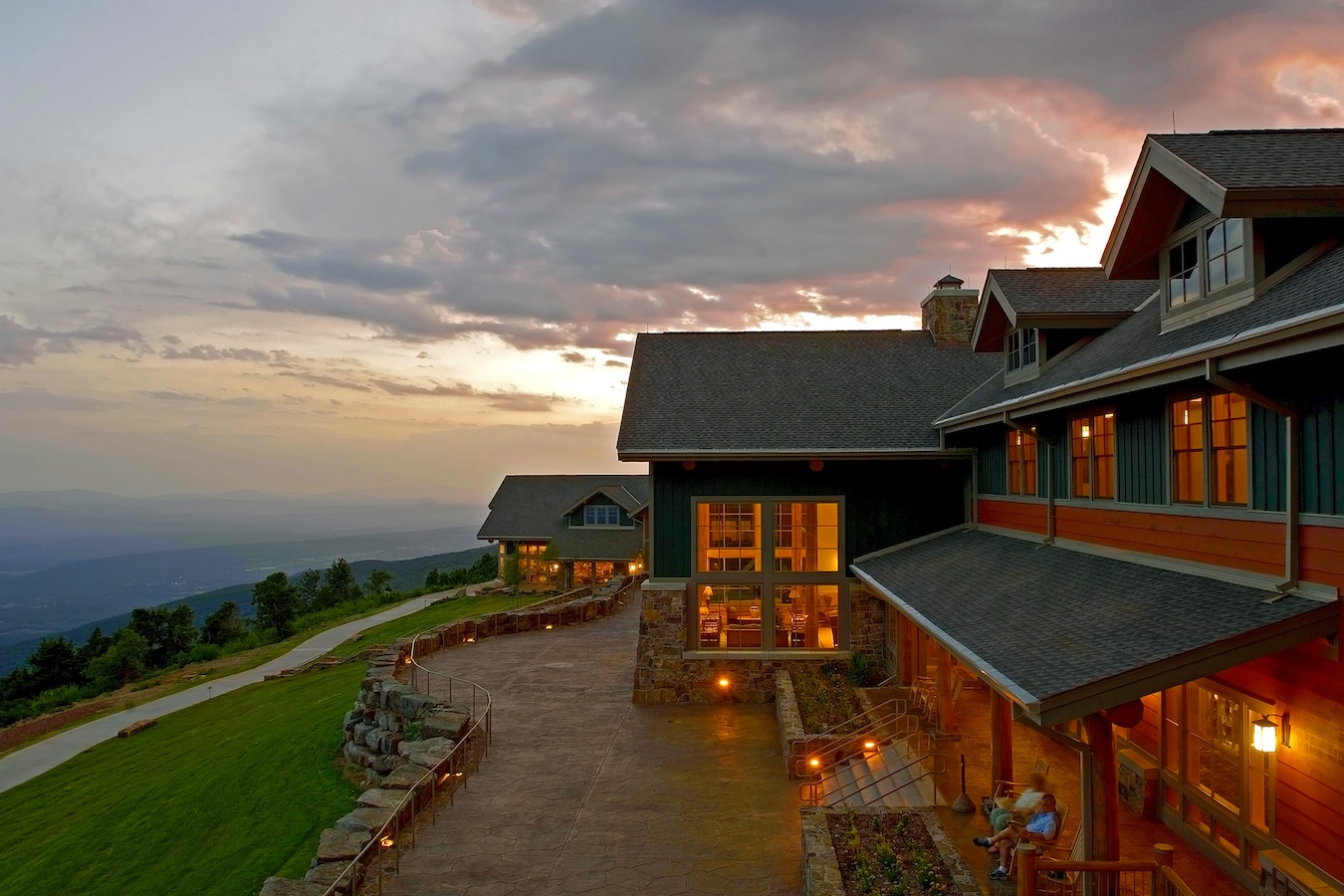 Mount Magazine Lodge