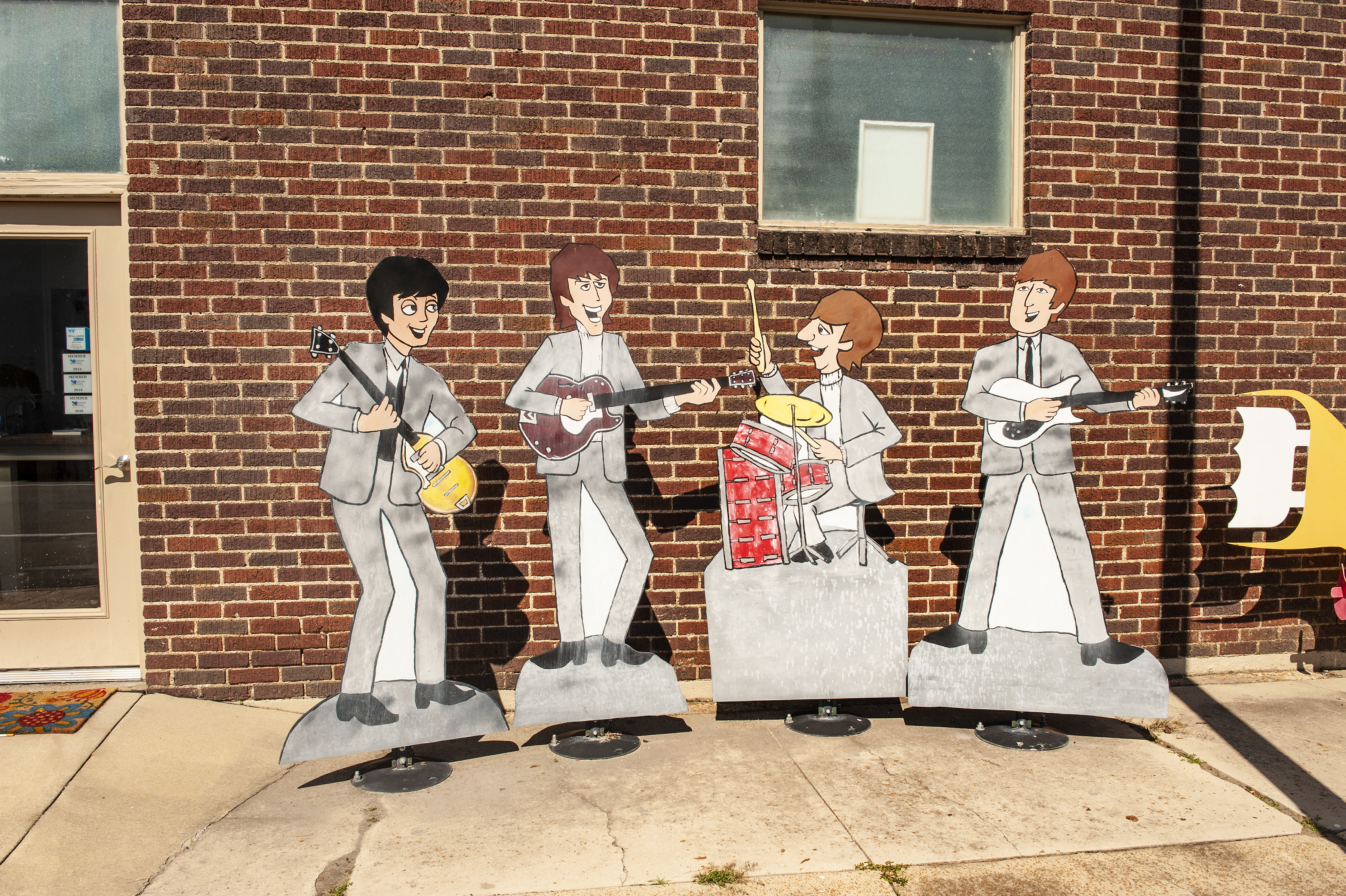 Beatles Sculpture in Walnut Ridge