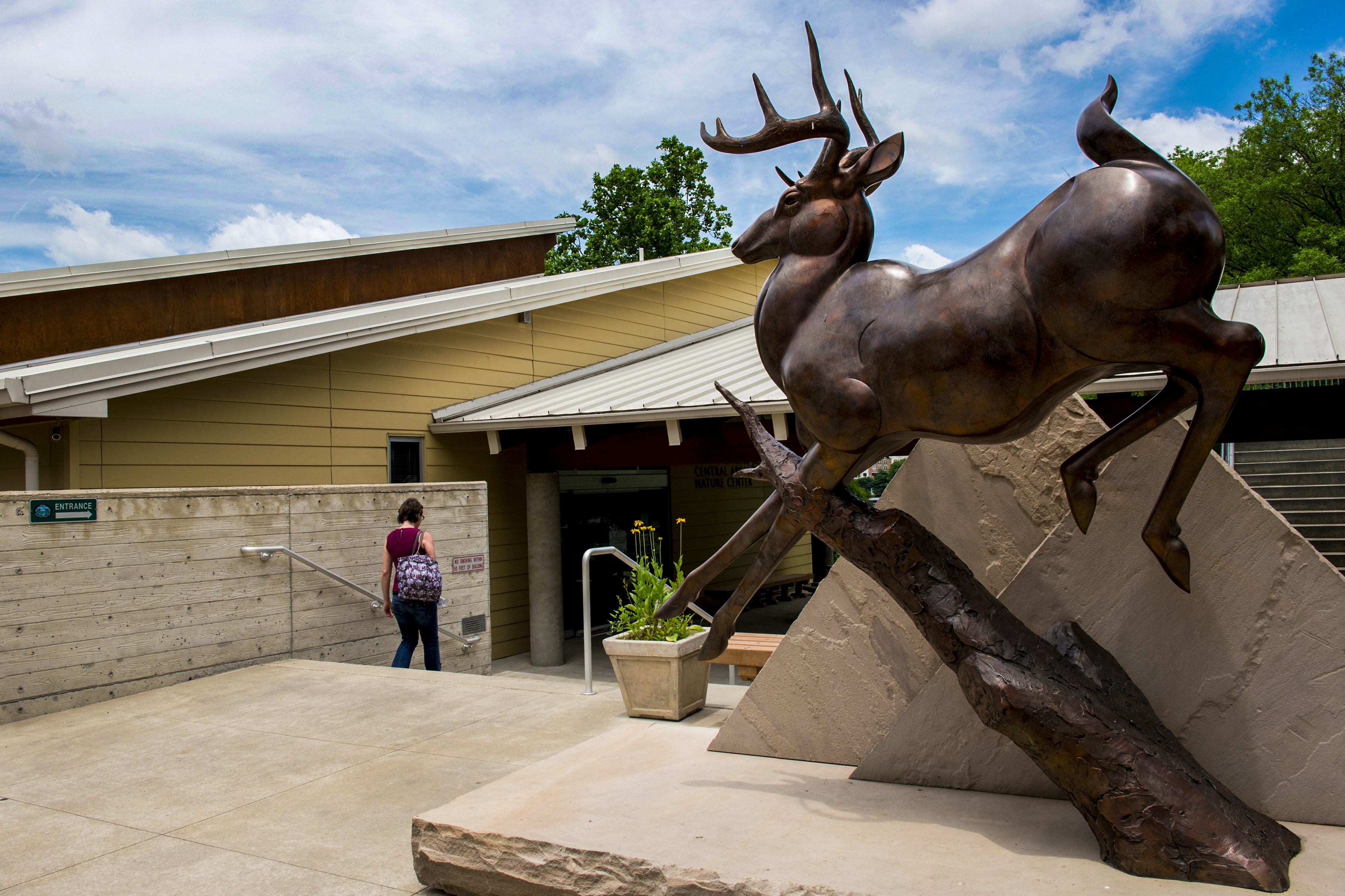 Witt Stephens Nature Center Exterior