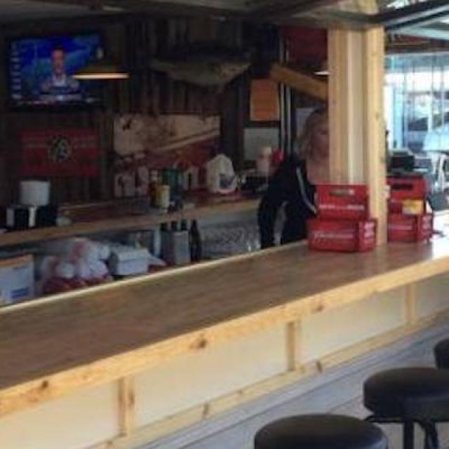 JJ's Bar and Grill Outdoor Patio