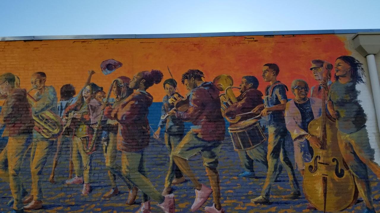 Mural at 350 Malvern Avenue in Hot Springs