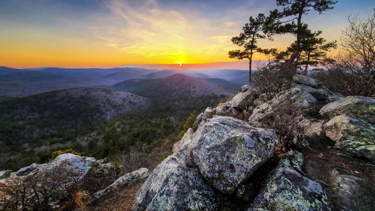 Sunset at Flatside Pinnacle in the Ouachita National Forest