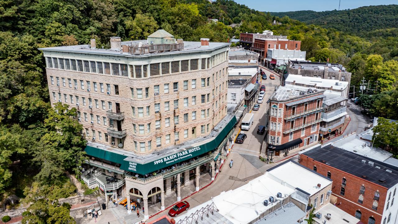 Travel Eureka Springs