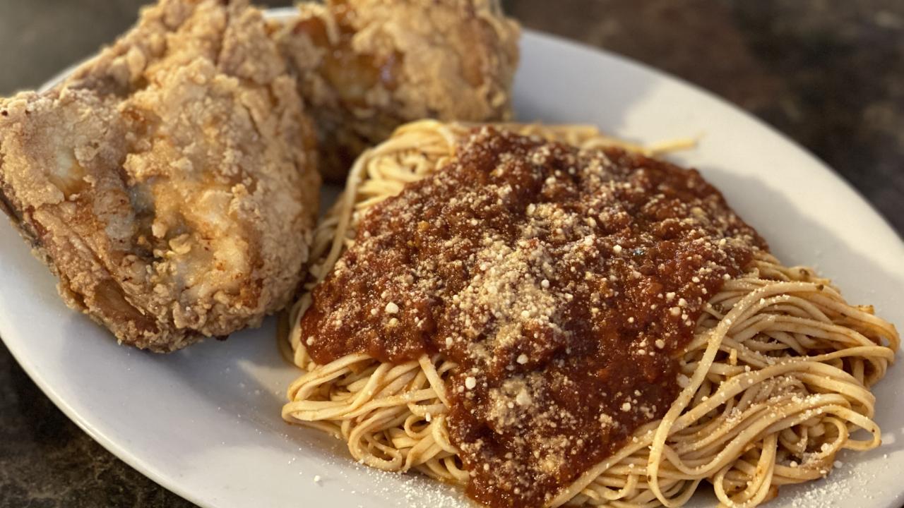 Fried chicken and spaghetti at Mama Z's Cafe in Tontitown