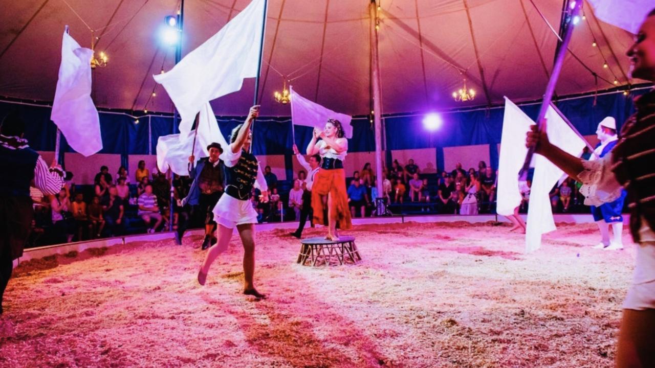 The Piccolo Zoppé Circus. Photos of the circus are care of Piccolo Zoppé Circus photo gallery.