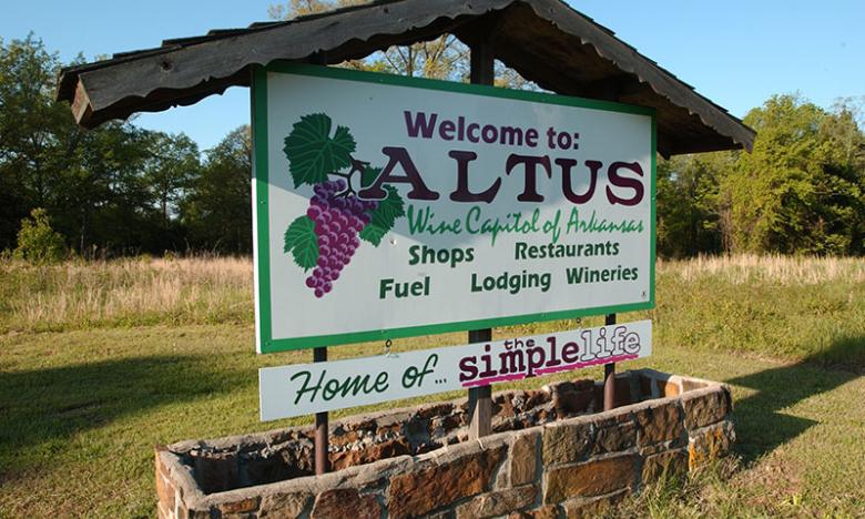 Altus sign