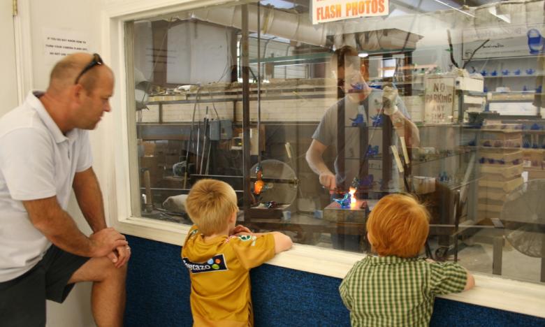 Watch Bluebirds of Happiness being made.
