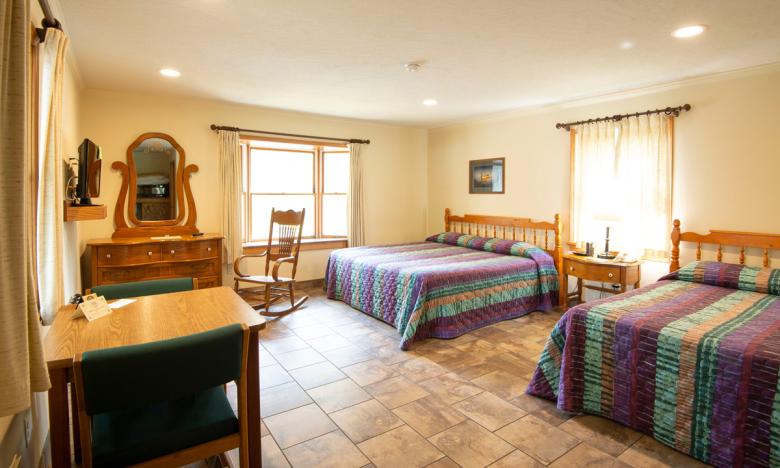 Lodging at Gaston's White River Resort