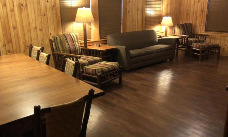 rustic cabin at Crowley's Ridge State Park