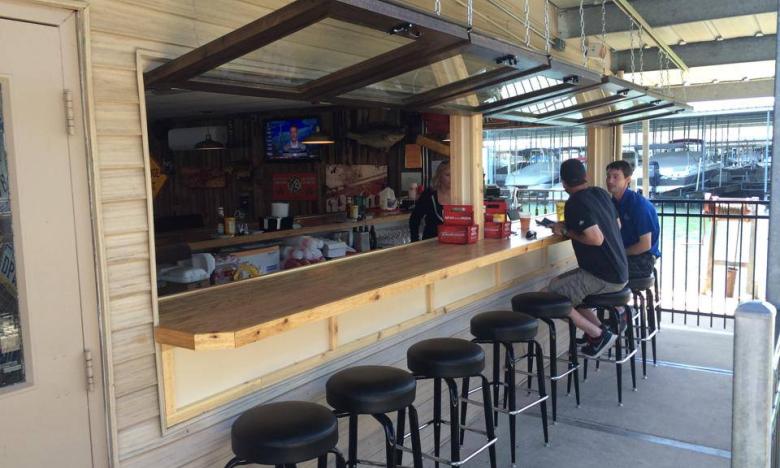JJ's Grill on the Lake in Rogers