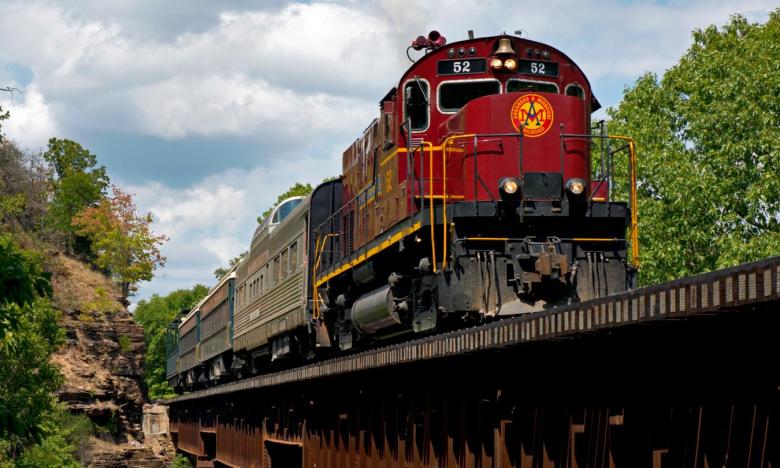 Arkansas & Missouri Railroad passenger train