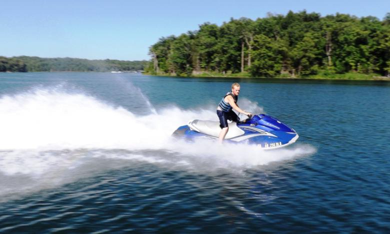 wave-runners action on Norfork Lake