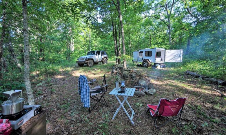 Camping at Four Hollows Overlook