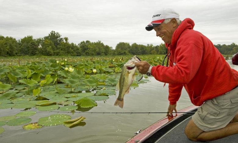 Fishing at Millwood Lake