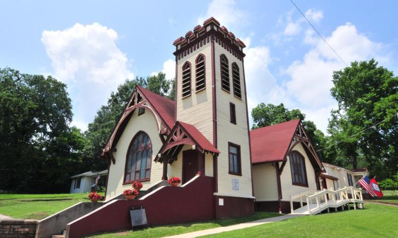 Explore museums like the 1912 E.A. Williams Chapel and Museum for local history.