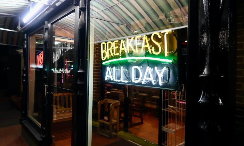 breakfast all day sign