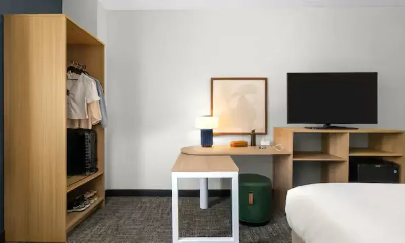 Guest Room Work Desk