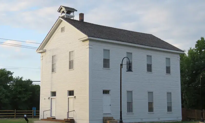The Shiloh Meeting Hall, which is now part of the Shiloh Museum of Ozark History, is the oldest standing building in Springdale. It has served as a church and an Independent Order of Odd Fellows lodge.