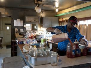Jones Bar-B-Q Diner in Marianna