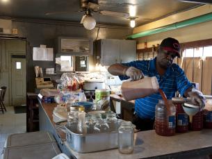 Jones Bar-B-Q Diner in Marianna