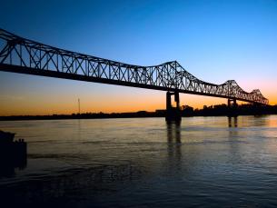 The Mississippi River between Helena-West Helena and Mississippi