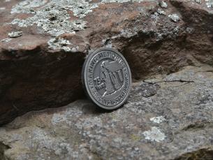 An Arkansas State Parks geocoin