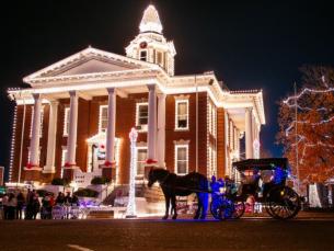 Holiday lights on the Paris, Arkansas square