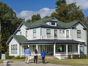 Exterior of the Hemingway-Pfeiffer Museum and Educational Center