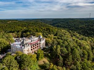 Travel Eureka Springs