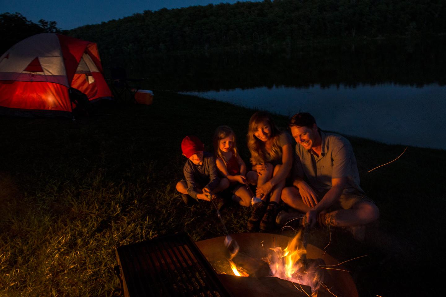 Camping at Woolly Hollow State Park