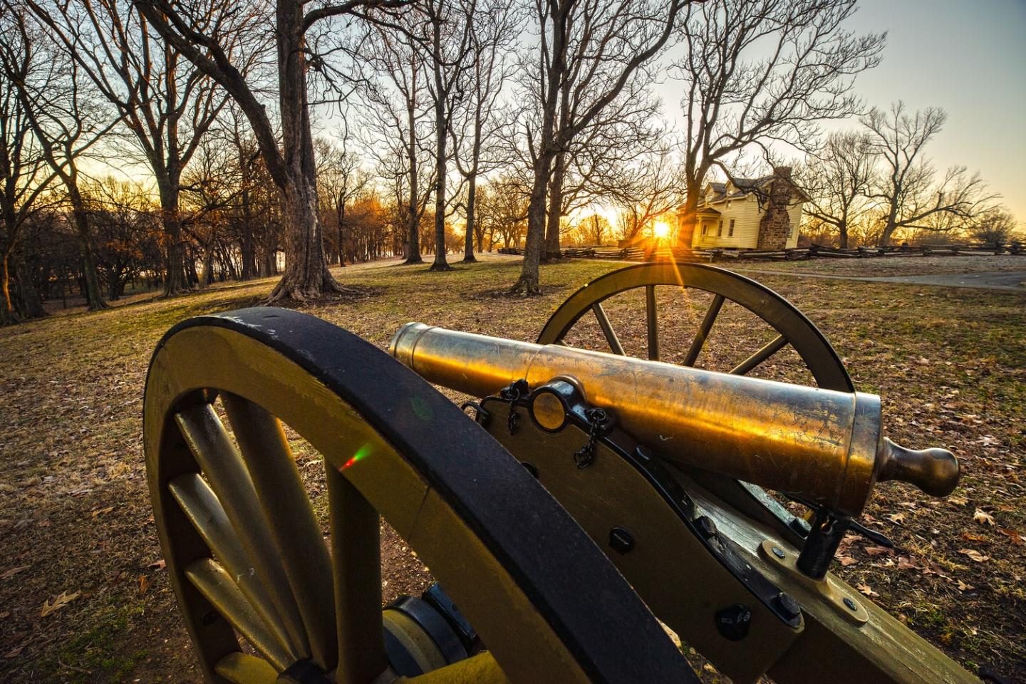 Arkansas's largest Civil War battle reenactment takes place at Prairie Grove Battlefield State Park , , Hindman Hall Museum exhibits tell the story of the Battle of Prairie Grove, The heaviest local fighting occurred at the Borden House, ,