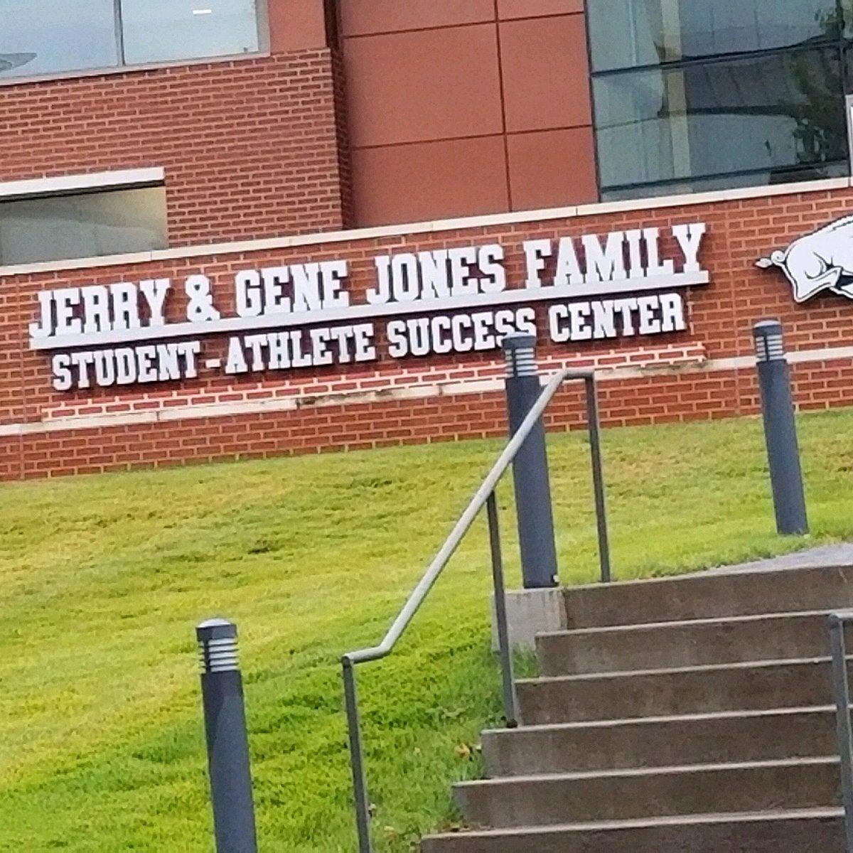 Jerry Jones/Jim Lindsey Hall of Champions Museum