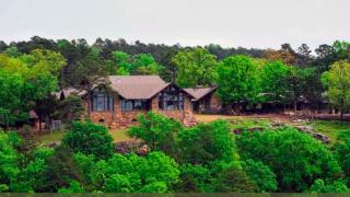 Mather Lodge at Petit Jean State Park 