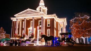 Holiday lights on the Paris, Arkansas square