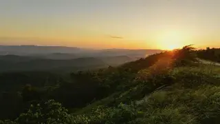 The outdoors of Mena
