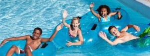 Fort_Smith_Parrot_Island_kids_floating