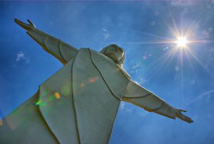 from-below-the-christ-of-the-ozarks