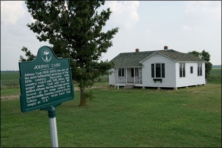 johnny cash boyhood home restored